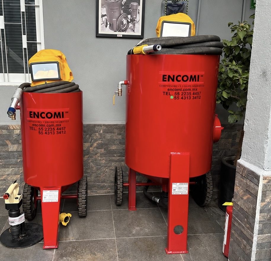 Olla de sandblast de 272kg y olla de 127kg  juntas marca encomi